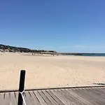 Refait En 2024 Avec Terrasse, Climatisation Et Parking, A 50m De La - Fr-1-338-588